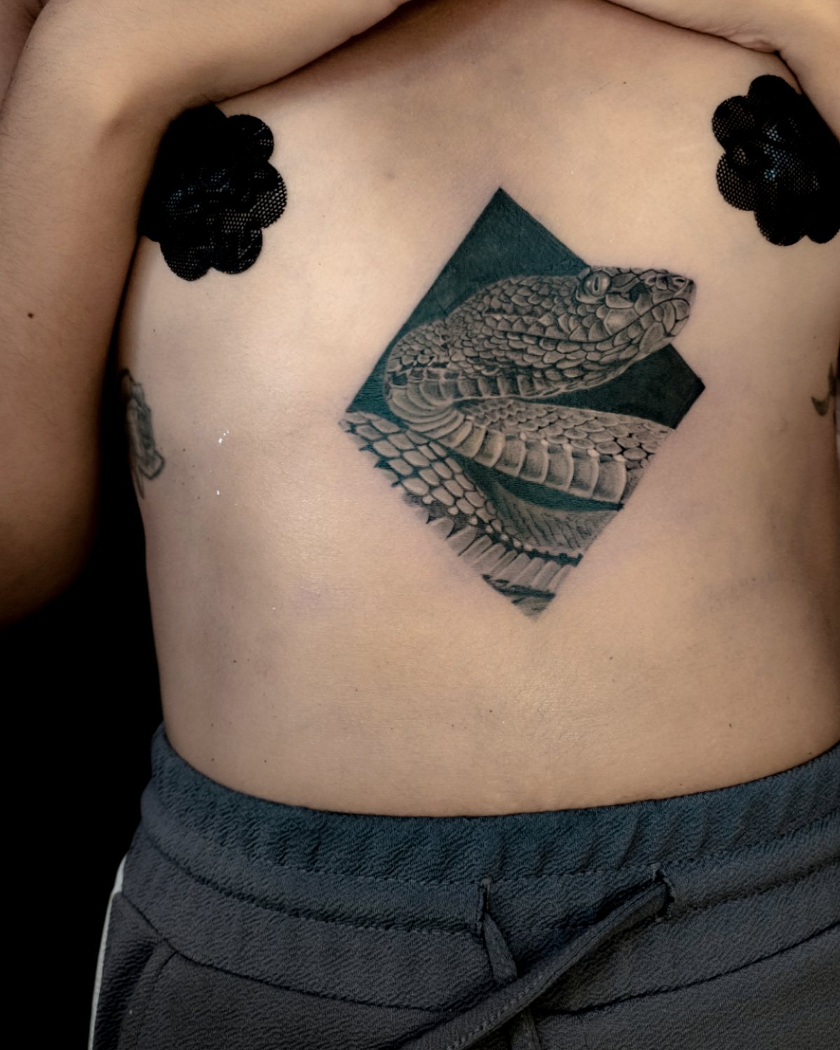 Tatouage blackwork