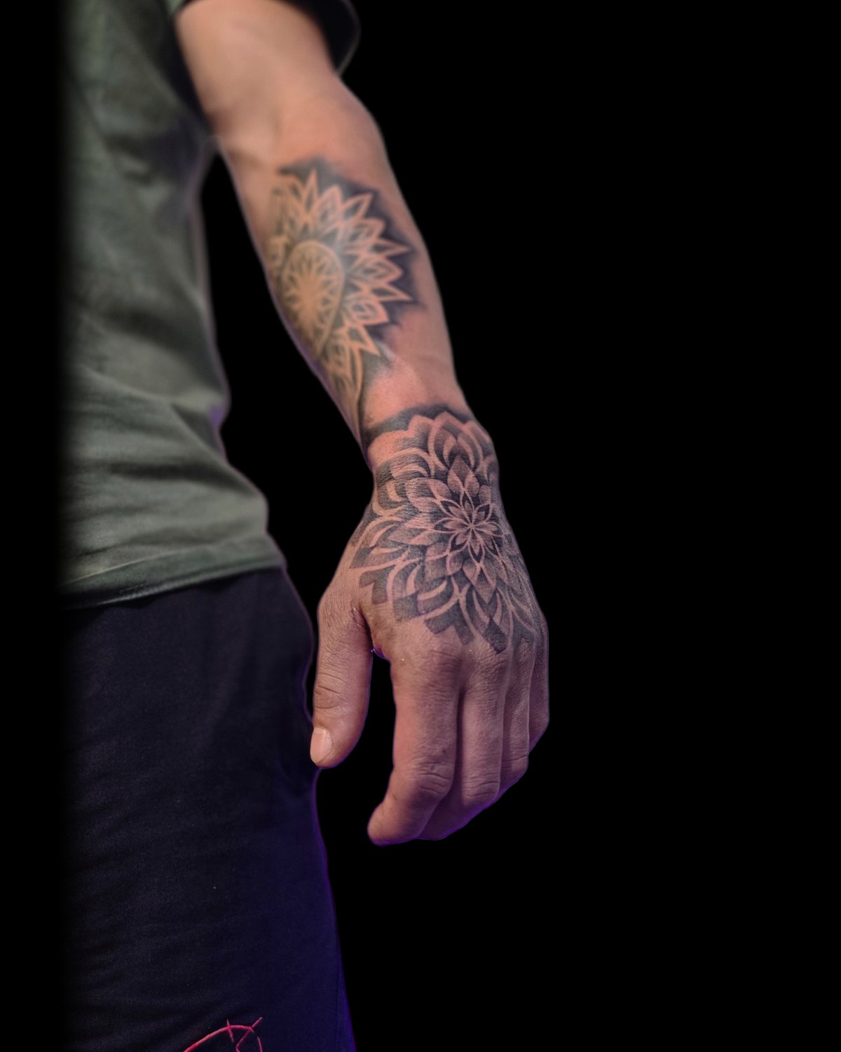 Tatouage linework ornemental